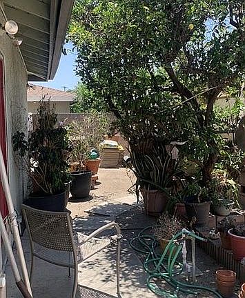 3rd image of 4747 Fendyke Ave