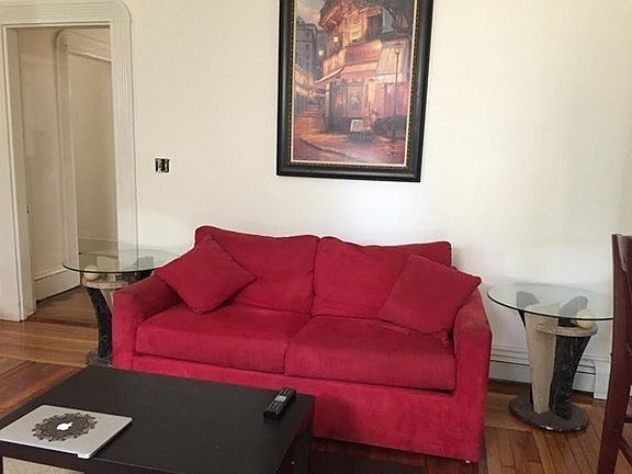 3rd image of 36 Gordon St