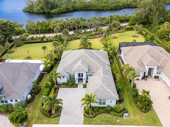 143 Strand Dr, Indian River Shores, FL 32963