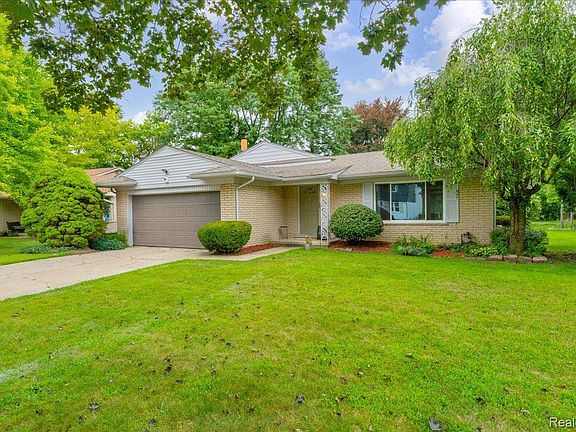 3rd image of 29994 Rambling Rd