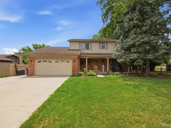 33665 Curtis Rd, Livonia, MI 48152