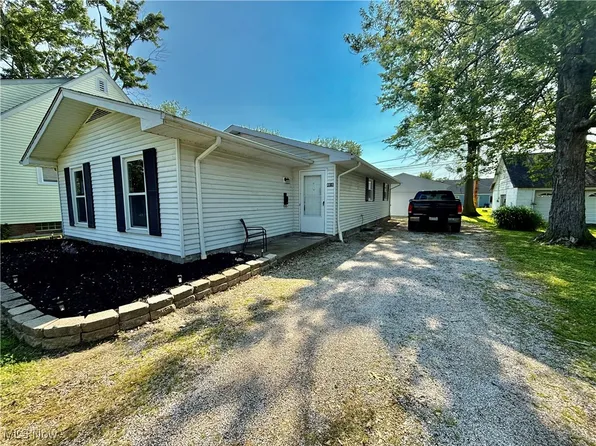 4816 Wake Robin Rd, Mentor, OH 44060