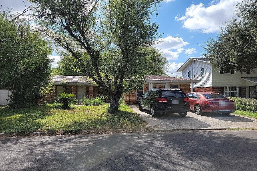 1st image of 2221 Highland Ave