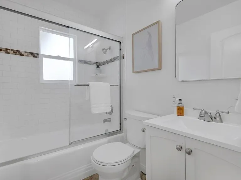 17733 Los Alimos St — Photo 13