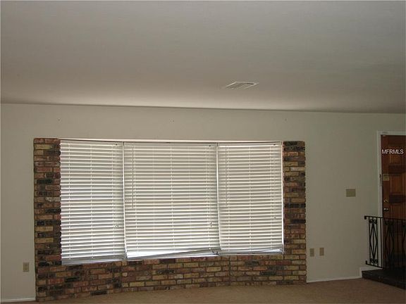 4th image of 404 Park Blvd N