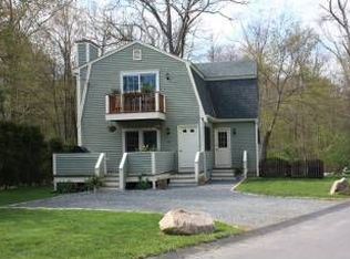 33 Waterman Ave, Bristol, RI 02809