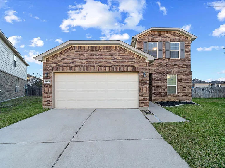 19603 Blue Pine Cir — Photo 1