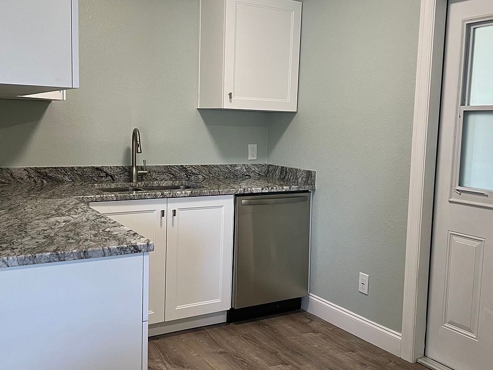 Thoughtfully Updated Finishes
From the durable luxury vinyl plank flooring to the soft-close cabinetry and designer finishes, every detail of this kitchen has been upgraded for a clean, cohesive, and contemporary feel.
