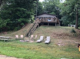 1784 W Hansen Rd, Scottville, MI 49454