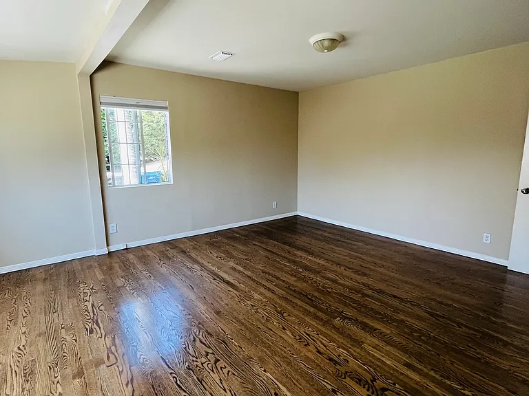 729 Orange Dr — Photo 11