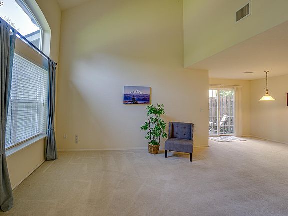 5th image of 17200 SE 26th Dr Unit 32H
