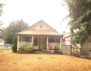894 E 3rd Ave, Colville, WA, 99114