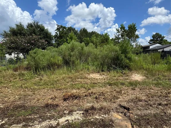 471 County Road 3560, Cleveland, TX 77327