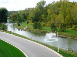 6955 S Riverwood Blvd UNIT 303, Franklin, WI 53132