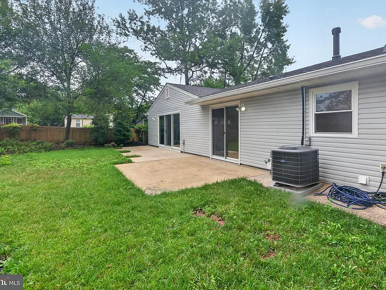 4214 Penner Ln — Photo 37
