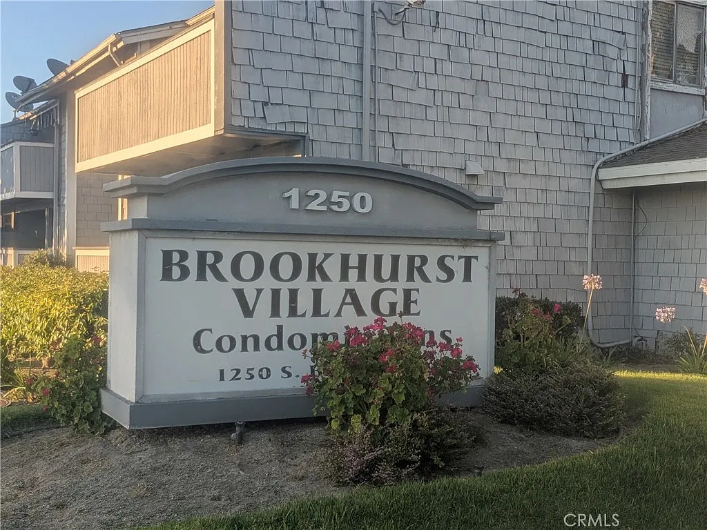 2 bed, 856 sqft, $2,650 — Photo 1