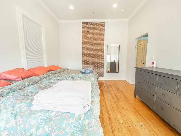 589 Franklin St #3 — Photo 10