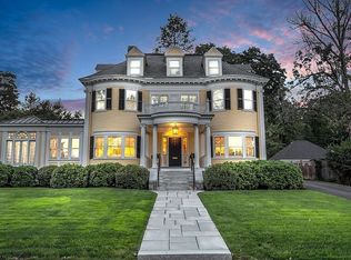 2 Massachusetts Ave, Worcester, MA 01609