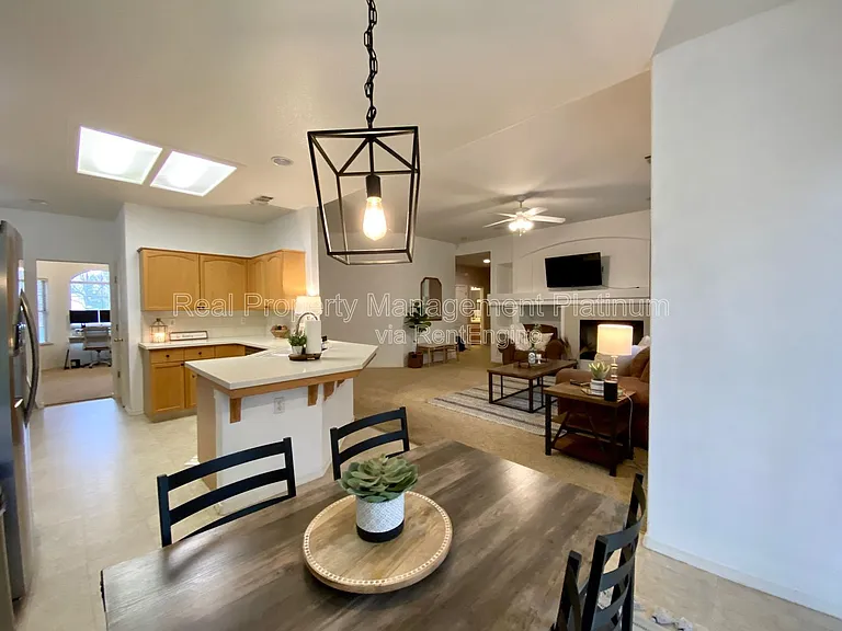 4872 N Crestmoor Ave — Photo 17