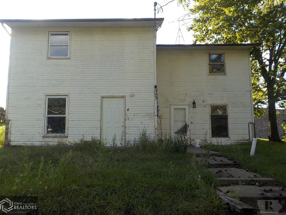 2nd image of 803 Peniel St
