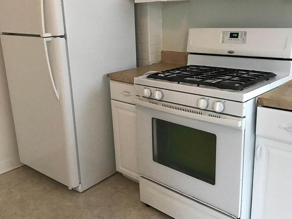 1st image of 123 Dewitt St #1