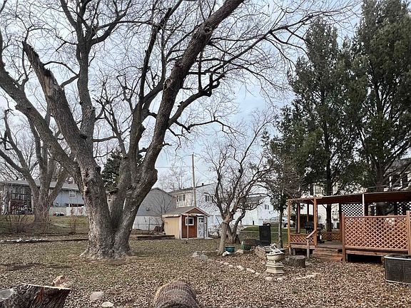 3rd image of 3022 S 120th St