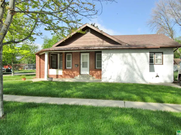 1719 3rd Ave, South Sioux City, NE 68776