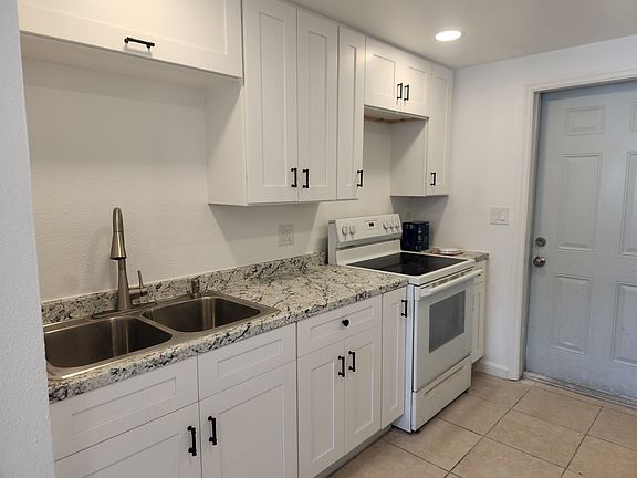 4th image of 1105 S Prospect Ave APT B
