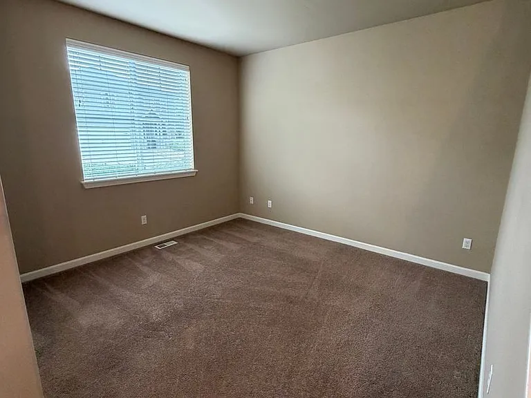 1415 Grindstone Dr SE — Photo 4