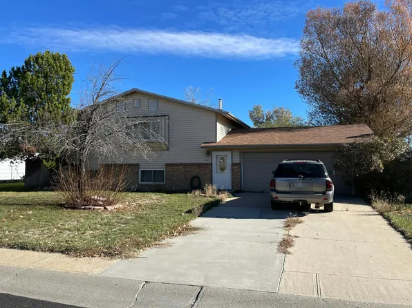 233 S Wind River Dr, Douglas, WY 82633