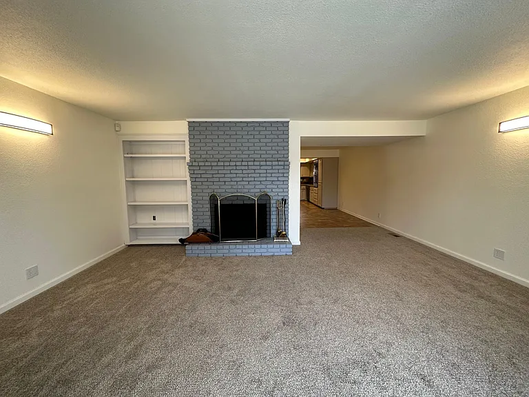 2031 Sunburst Way — Photo 7
