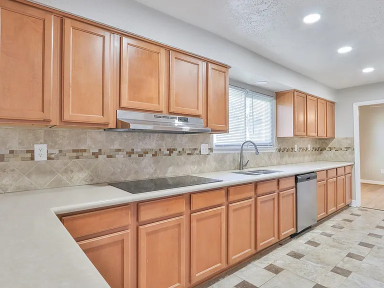 509 Belmont Dr — Photo 16