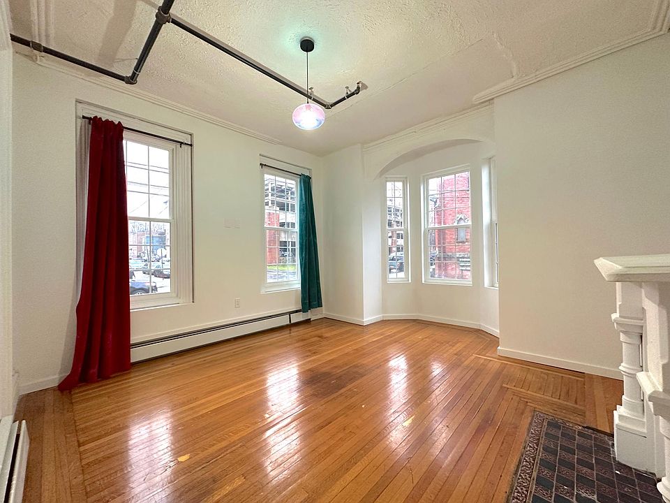 1st image of 58 Dubois St #6