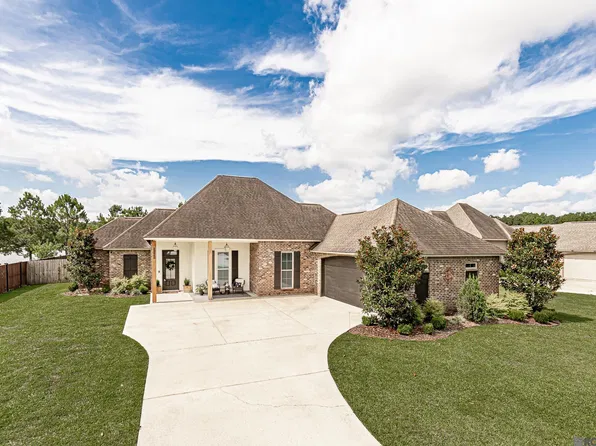 12440 Three Lakes Dr., Walker, LA 70785