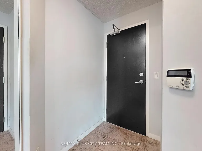 18 Yonge St #2904 — Photo 23