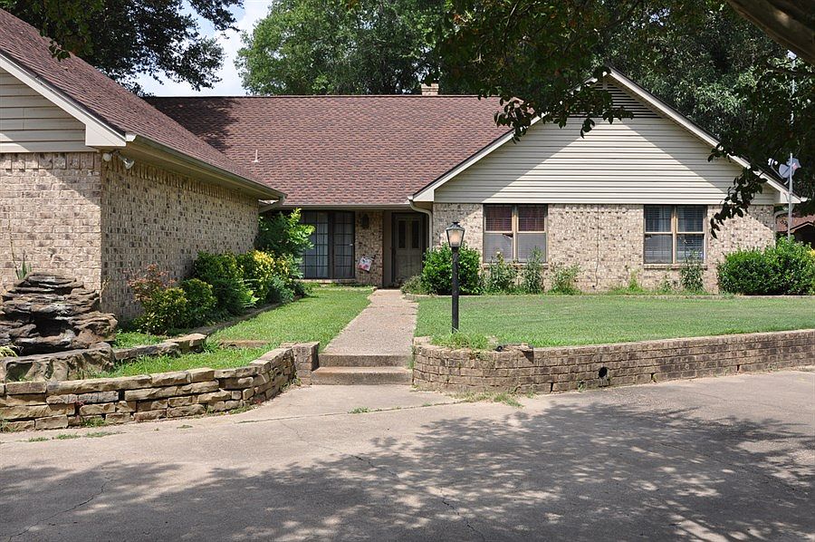 1st image of 16789 Shady Ln