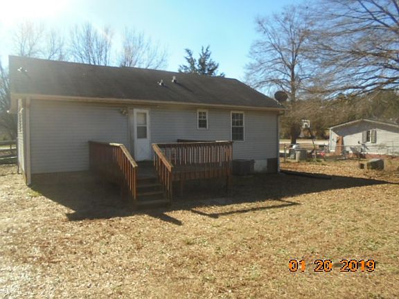 2nd image of 34 Cambridge Dr