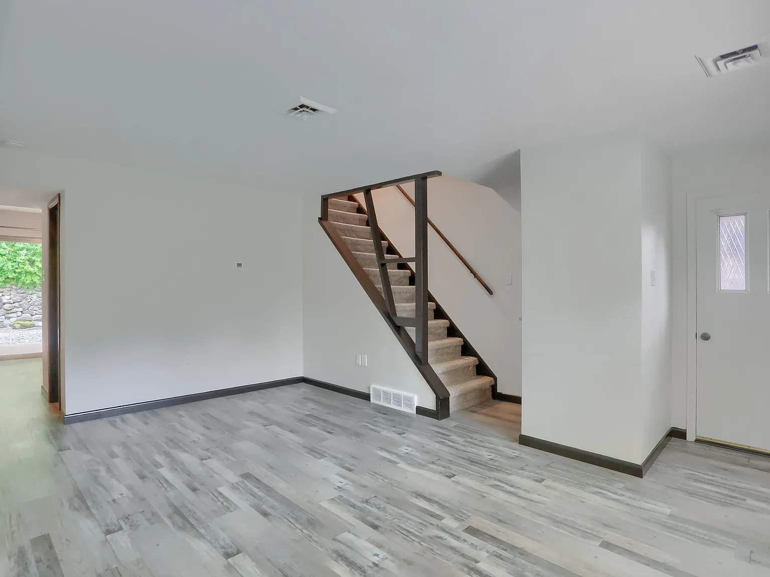 2 bed, 1.5 bath, 1020 sqft, $1,175 — Photo 4