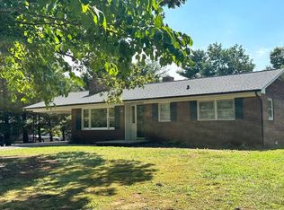 23 Gentlebreeze Ln, Asheville, NC 28805