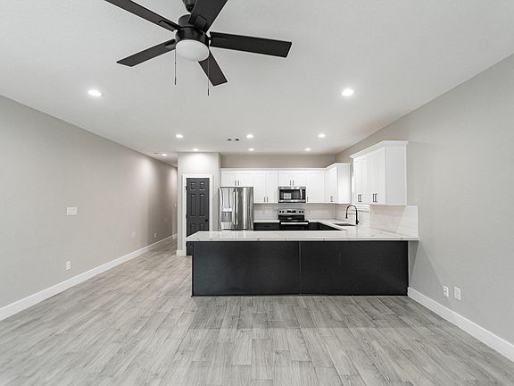 3rd image of 7311 Sandra St #B