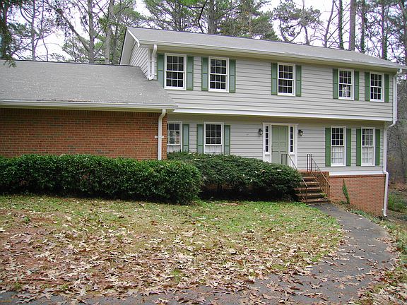 Attached 2-Car Garage.