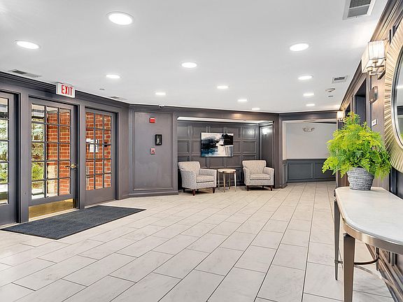 3rd image of 845 E 22nd St APT 212