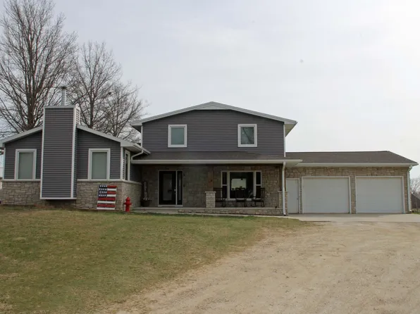 7100 N Union Rd, Cedar Falls, IA 50613