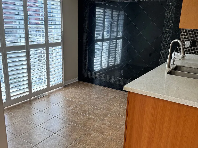 1076 Wickson Way — Photo 9