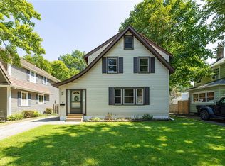 18 Beach Ter, Rochester, NY 14617