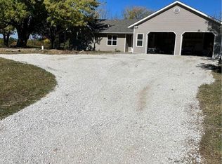 1525 N Wind Ln, Centertown, MO 65023