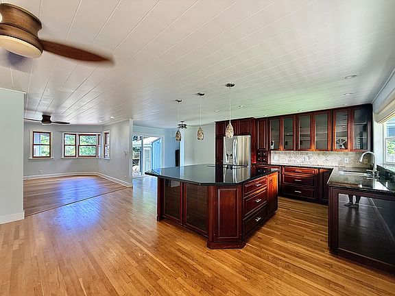 5th image of 308 Iliaina St