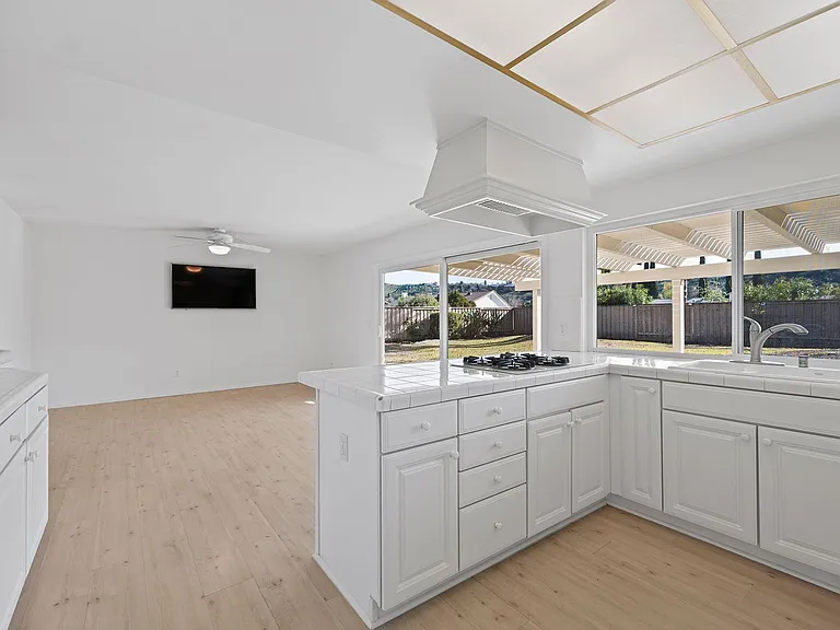 32022 Grenville Ct — Photo 40