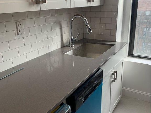 5th image of 2907 31st Ave APT 6B