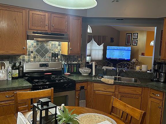 Kitchen look-out